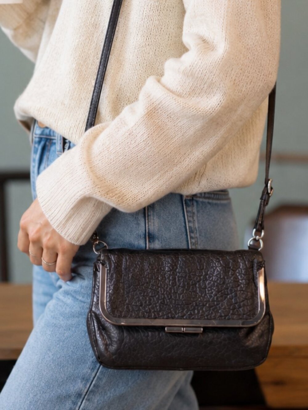 VINCE CAMUTO Black Pebbled Leather Lil Flap Crossbody Clutch Gunmetal HW - EUC